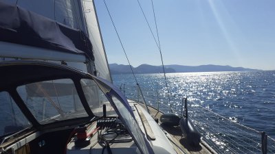 CAPRI A VELA 