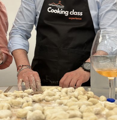 ROYAL COOKING CLASS EXPERIENCE
