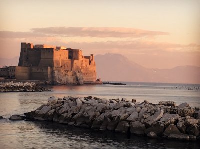 LA STORIA DI NAPOLI