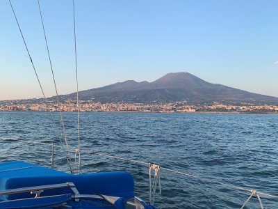 SORRENTO COAST A VELA